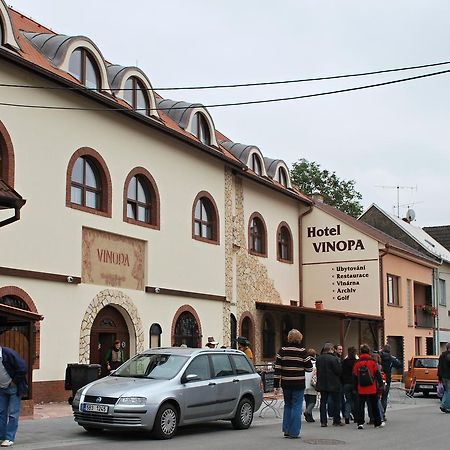 Hotel Vinopa Hustopeče 外观 照片