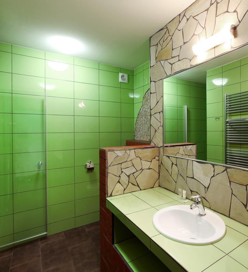 Hotel Vinopa Hustopeče 外观 照片